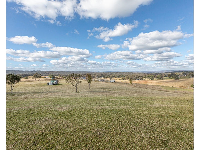 205 Anger Road, Crows Nest QLD 4355
