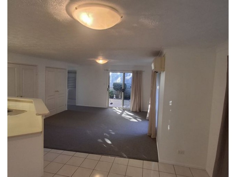 11/68 Holberton Street, Rockville QLD 4350