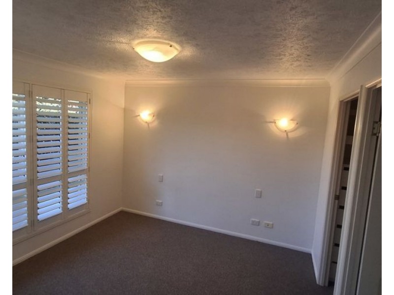 11/68 Holberton Street, Rockville QLD 4350