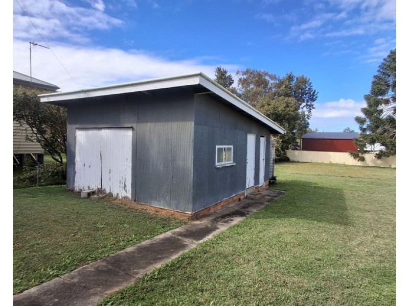 31 Curnow Street, Crows Nest QLD 4355