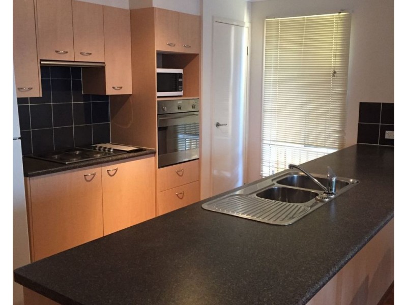 2/390 West Street, Toowoomba QLD 4350