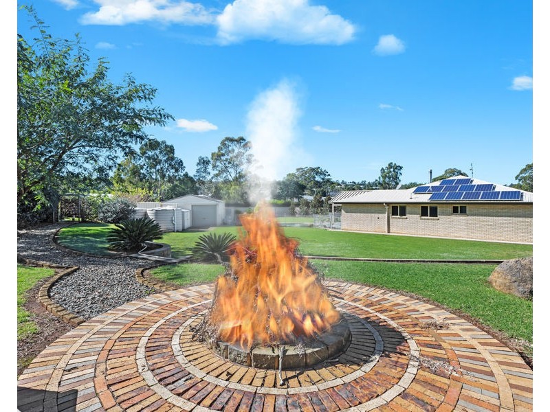 2 Jonathan, Cawdor QLD 4352