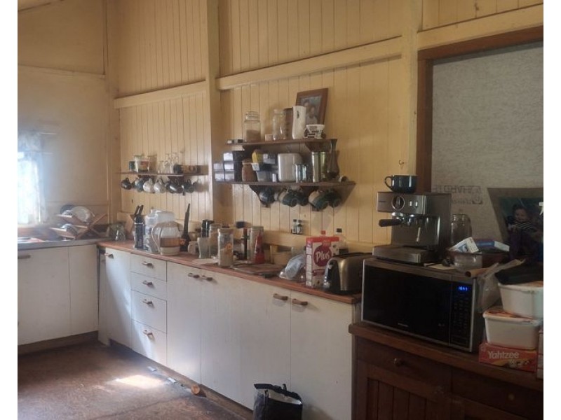 3890 Esk Hampton Road, Ravensbourne QLD 4352