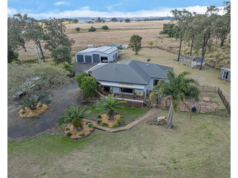 86 Sternbergs Luchts Road, Kulpi QLD 4352