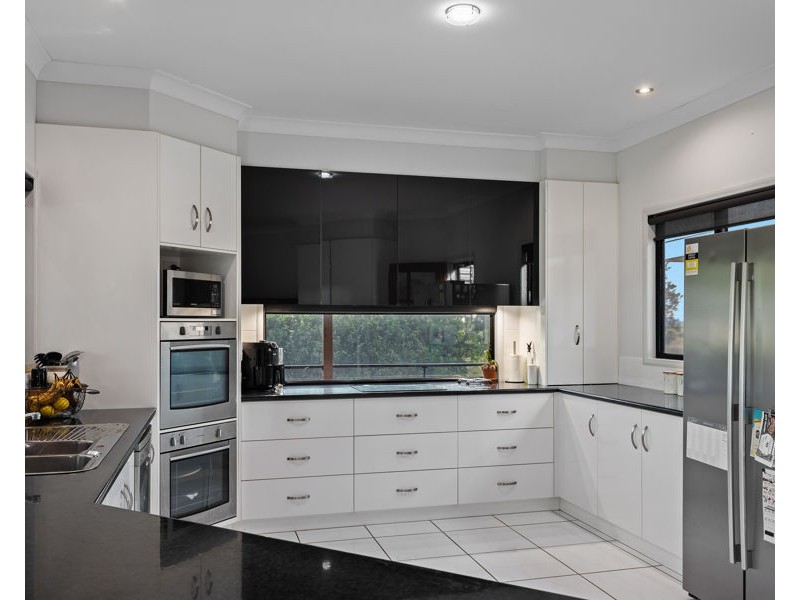86 Sternbergs Luchts Road, Kulpi QLD 4352