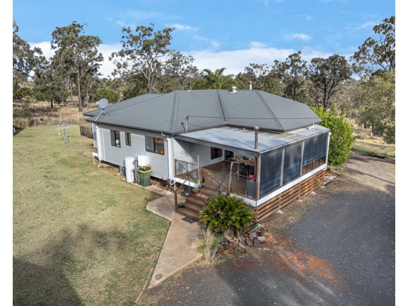 86 Sternbergs Luchts Road, Kulpi QLD 4352