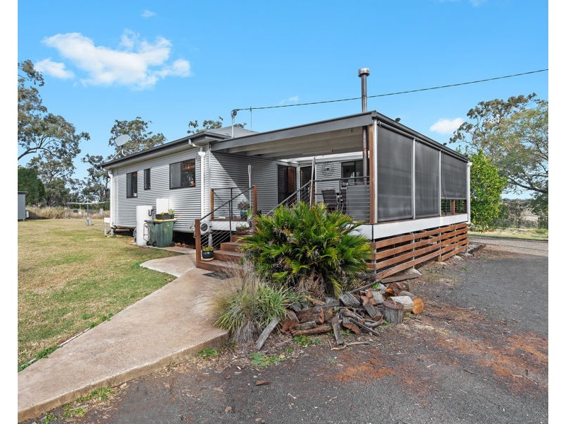 86 Sternbergs Luchts Road, Kulpi QLD 4352