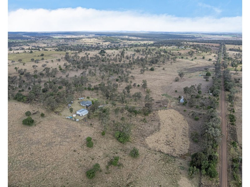 86 Sternbergs Luchts Road, Kulpi QLD 4352