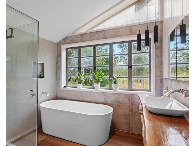 3886 Esk Hampton Road, Ravensbourne QLD 4352