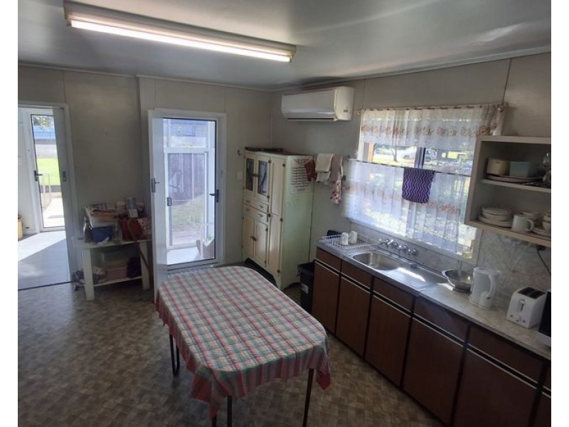 4 Lalor Street, Crows Nest QLD 4355