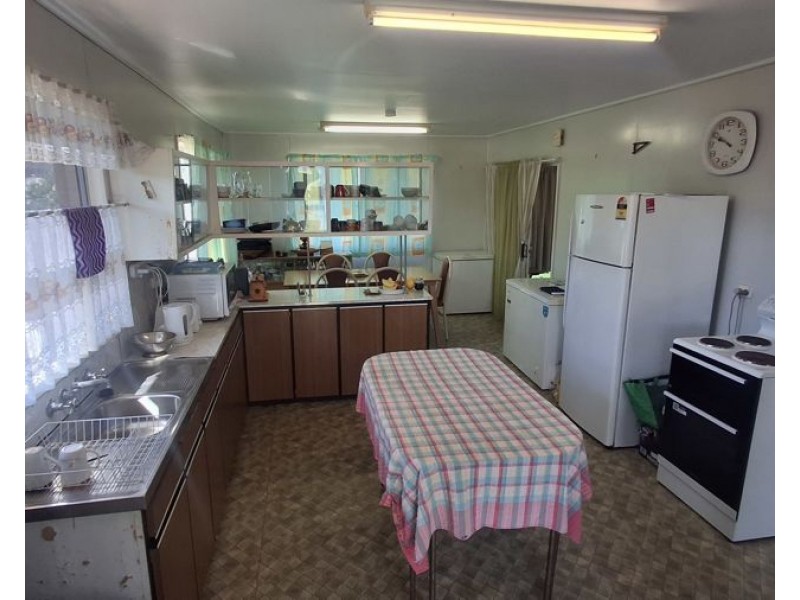 4 Lalor Street, Crows Nest QLD 4355