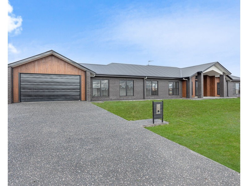 32 Steinberg Road, Highfields QLD 4352
