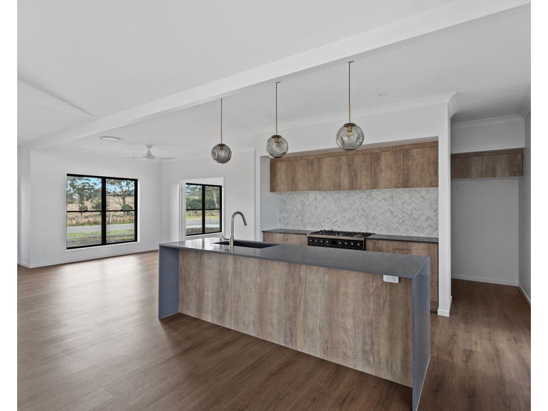 32 Steinberg Road, Highfields QLD 4352