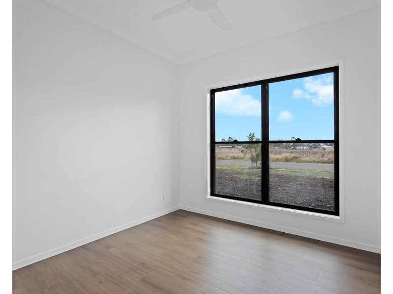 32 Steinberg Road, Highfields QLD 4352