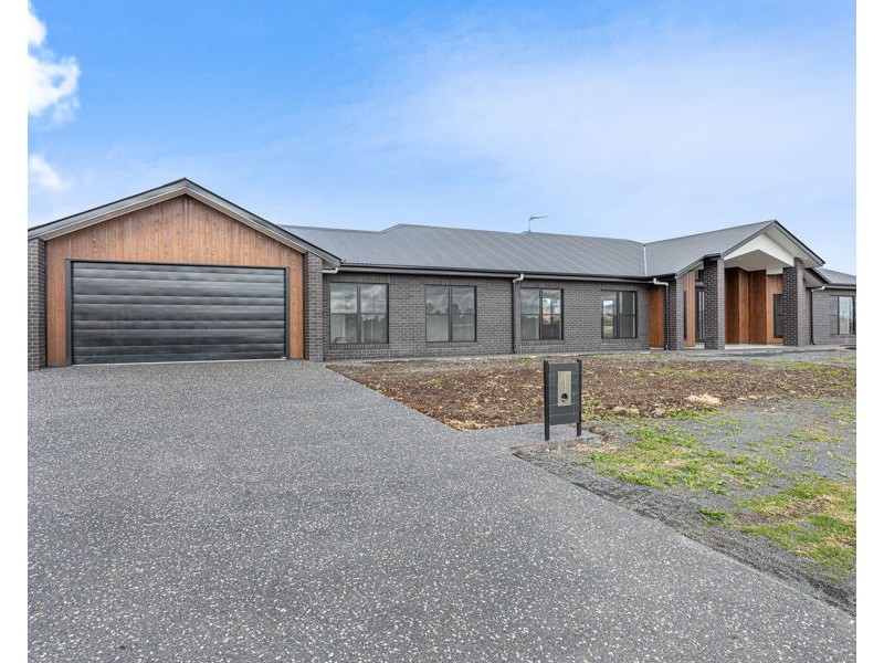32 Steinberg Road, Highfields QLD 4352