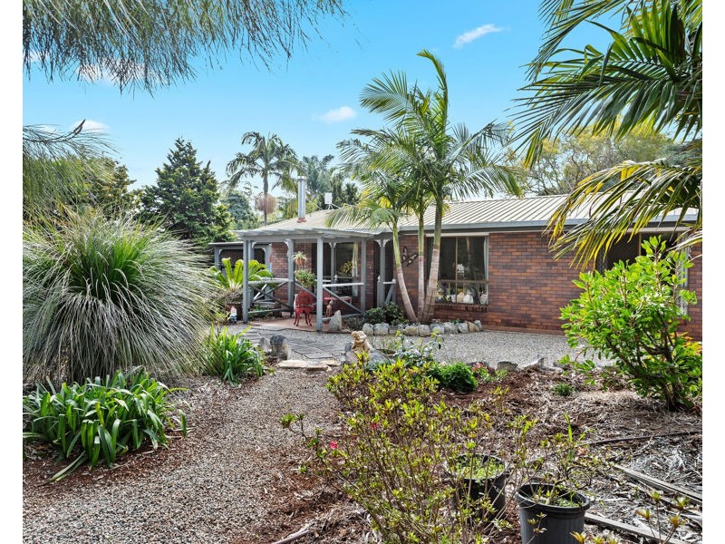 10 Hampton Road, Hampton QLD 4352