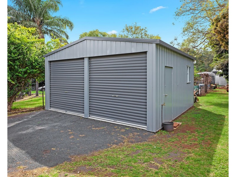 10 Hampton Road, Hampton QLD 4352