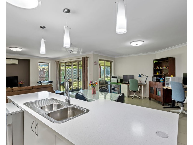 13 Goshawk Drive, Kleinton QLD 4352