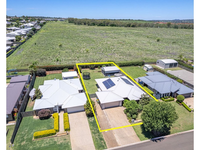 13 Goshawk Drive, Kleinton QLD 4352
