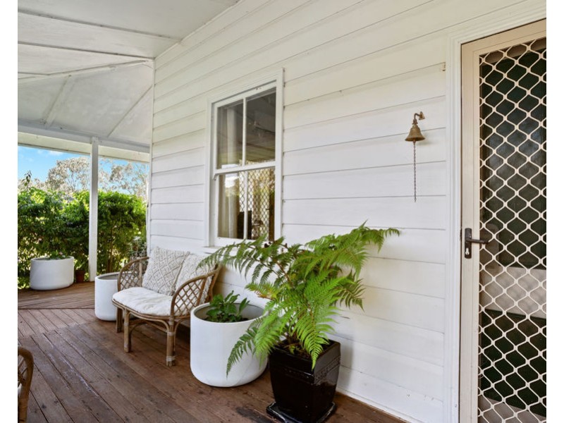 13 Devoncourt Road, Crows Nest QLD 4355