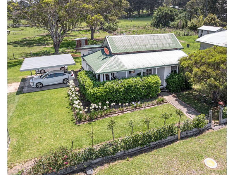 13 Devoncourt Road, Crows Nest QLD 4355