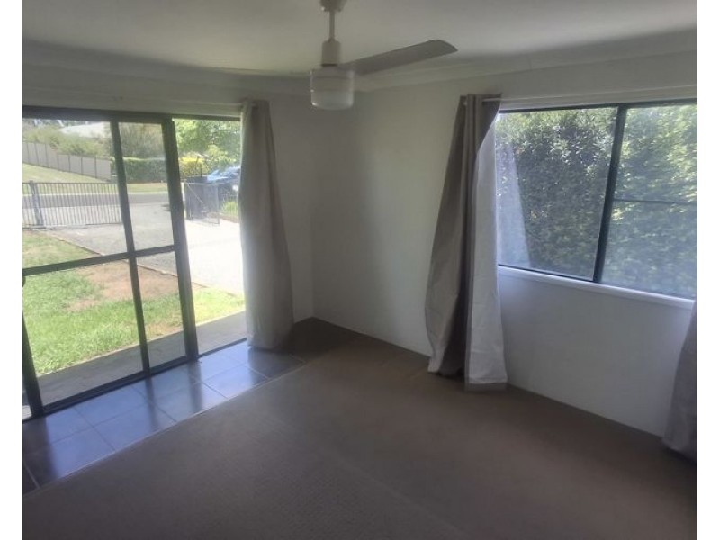 8 Kurrajong Court, Meringandan West QLD 4352