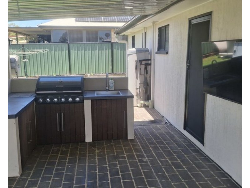 8 Kurrajong Court, Meringandan West QLD 4352