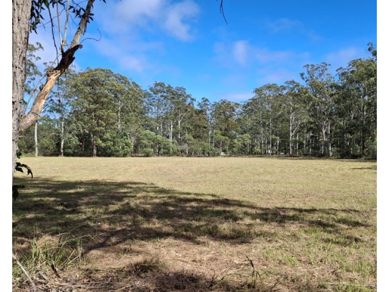 Lot 104 Keys Road, Hampton QLD 4352