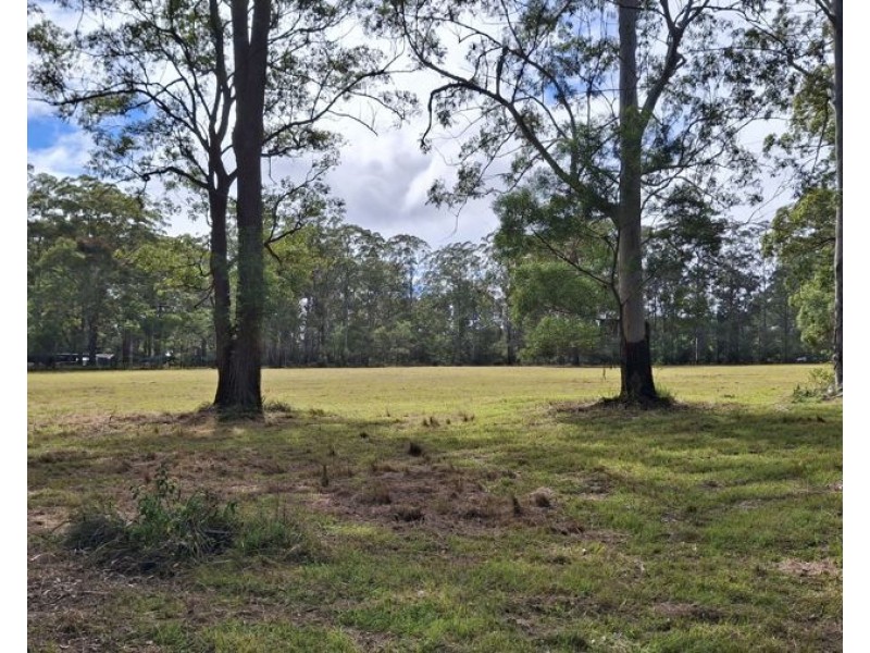 Lot 104 Keys Road, Hampton QLD 4352