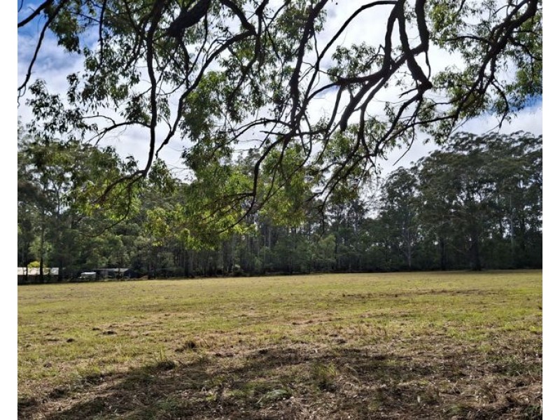 Lot 104 Keys Road, Hampton QLD 4352