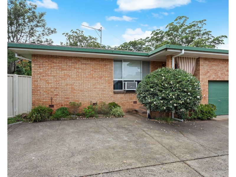 Unit 1 & 2 8 Spies Court, Mount Lofty QLD 4350