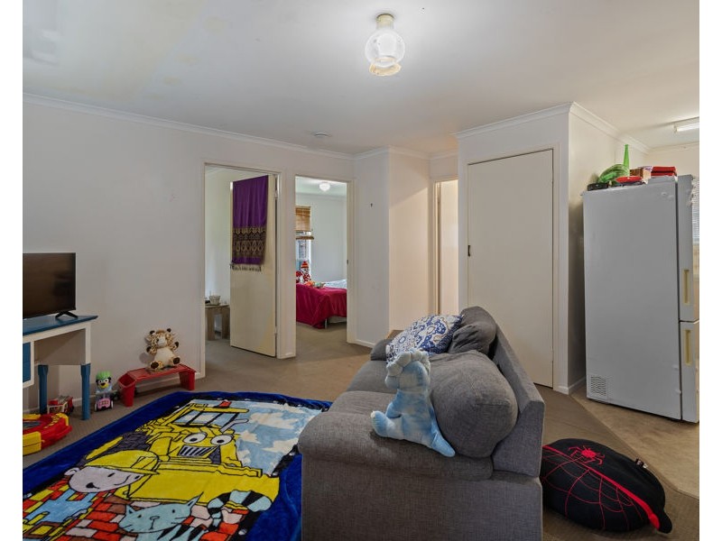 Unit 1 & 2 8 Spies Court, Mount Lofty QLD 4350