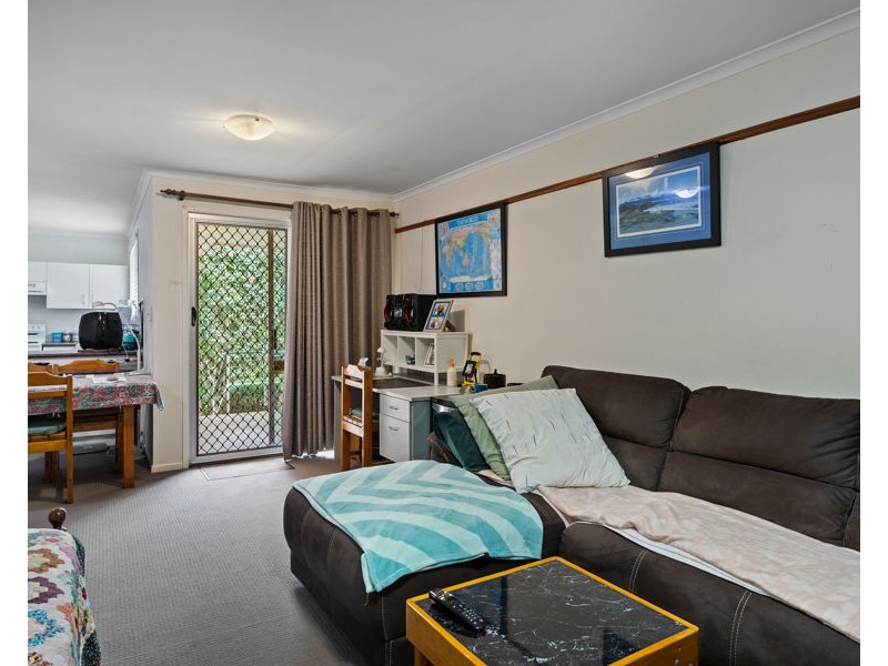 Unit 1 & 2 8 Spies Court, Mount Lofty QLD 4350