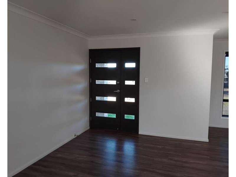 118 Mocatta Street, Goombungee QLD 4354