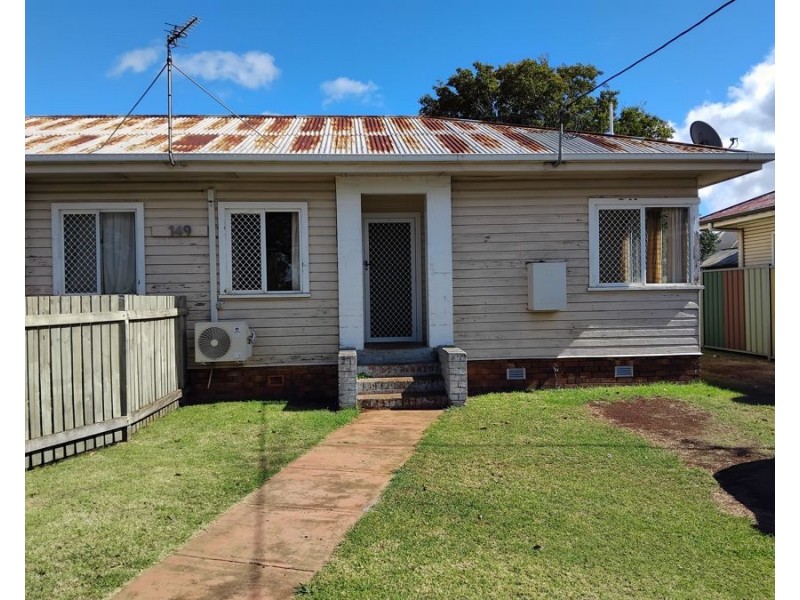 2/149 Anzac Avenue, Newtown QLD 4350