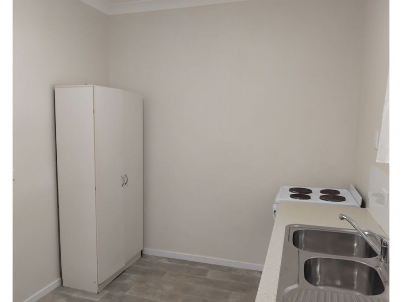 2/149 Anzac Avenue, Newtown QLD 4350