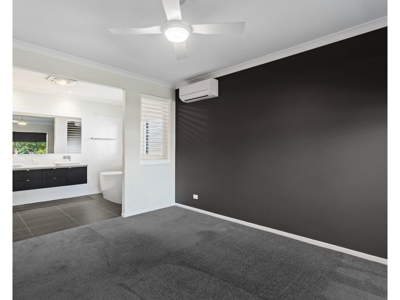 2 Dunbar Court, Highfields QLD 4352