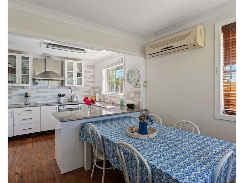 15 Skehan Street, Centenary Heights QLD 4350