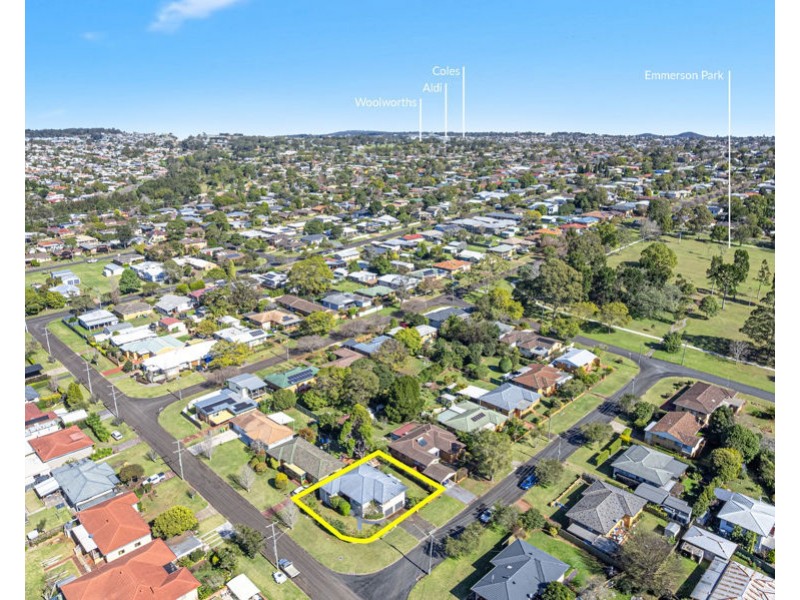 15 Skehan Street, Centenary Heights QLD 4350