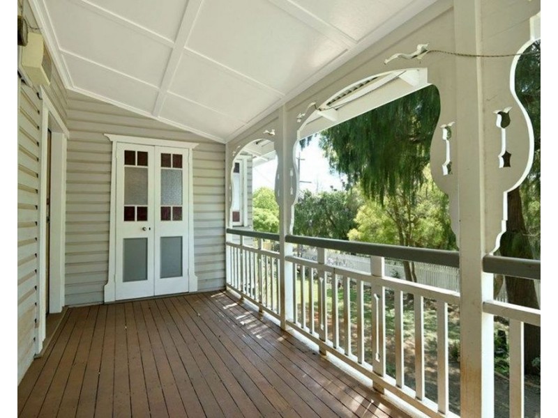 62 Hogg Street, Rockville QLD 4350