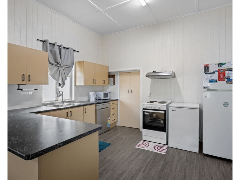 24 Federal Street, Oakey QLD 4401