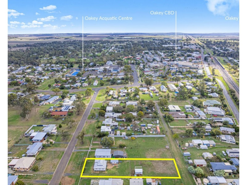 24 Federal Street, Oakey QLD 4401