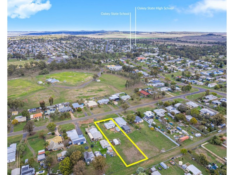 24 Federal Street, Oakey QLD 4401