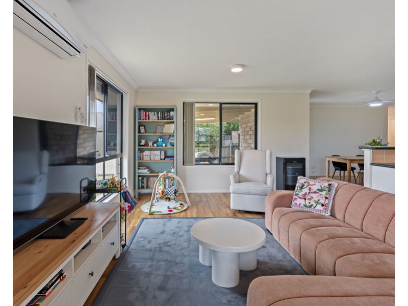 300 Ramsay Street, Middle Ridge QLD 4350