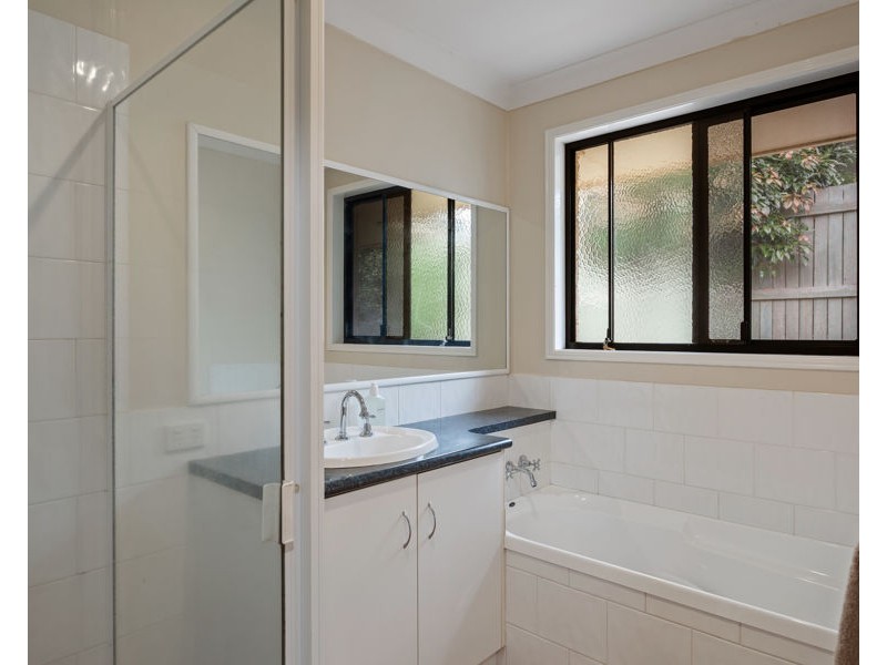300 Ramsay Street, Middle Ridge QLD 4350