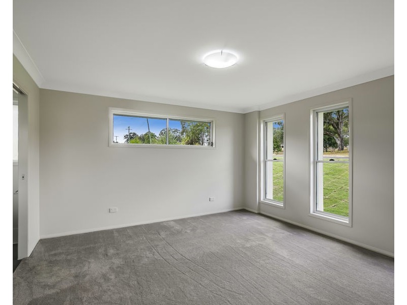 2 Cedarwood Drive, Crows Nest QLD 4355