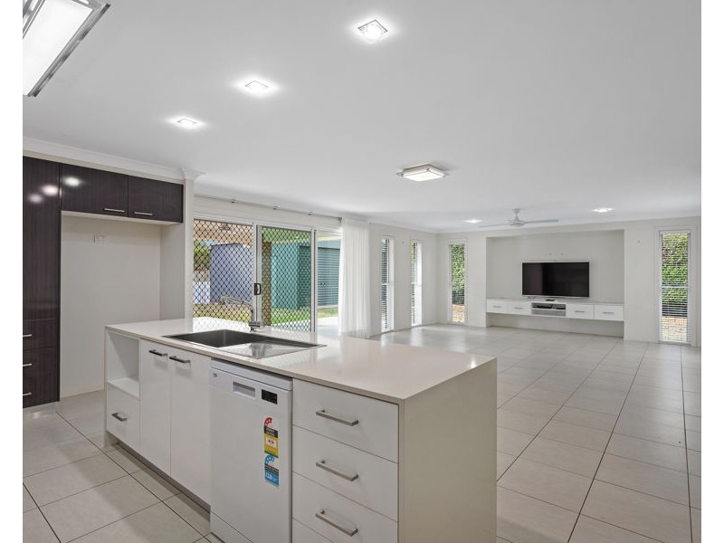 42 Trevean Drive, Kleinton QLD 4352