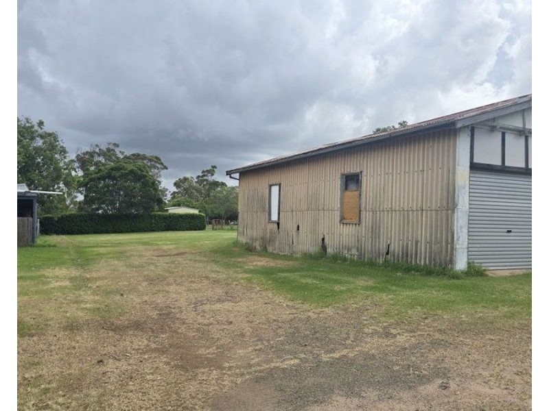 11 Boundary Street, Haden QLD 4353