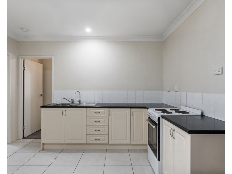 83 Hoey Street, Kearneys Spring QLD 4350