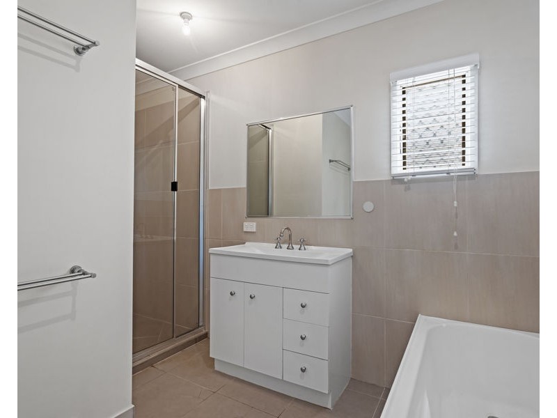 83 Hoey Street, Kearneys Spring QLD 4350